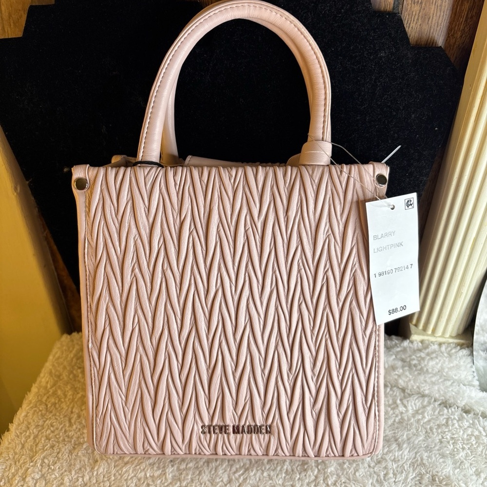 Steve Madden Blush Light Pink Textured Quilted Crossbody Bag NWT - Picture 4 of 10